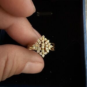 Gold-Tone Cluster Diamond  CZ Cocktail Ring - Gold 18k size 6 . 2.4 grams